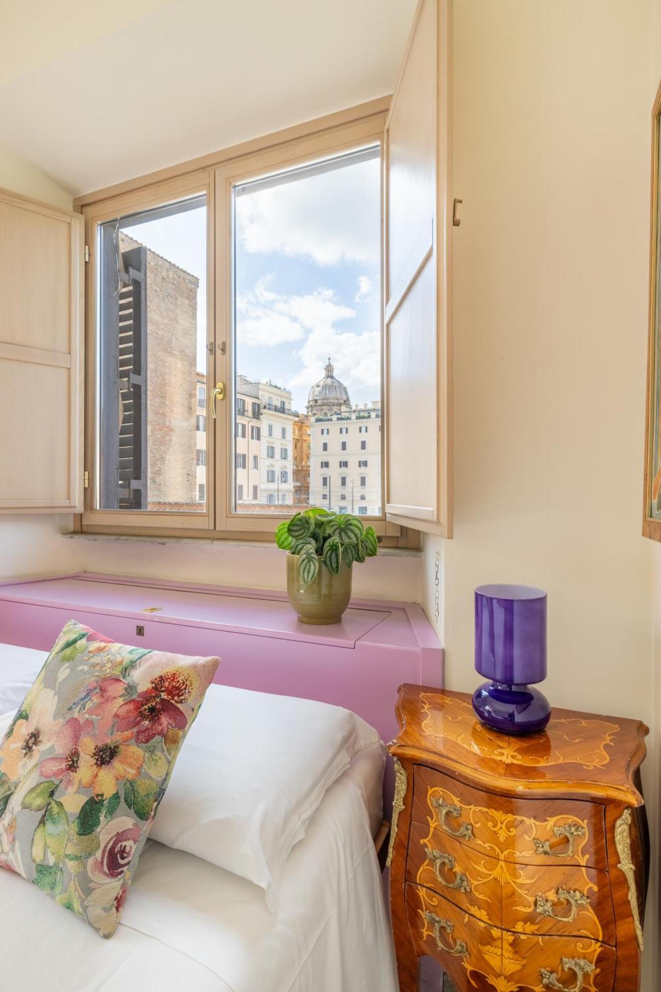 Temple View Couette-café